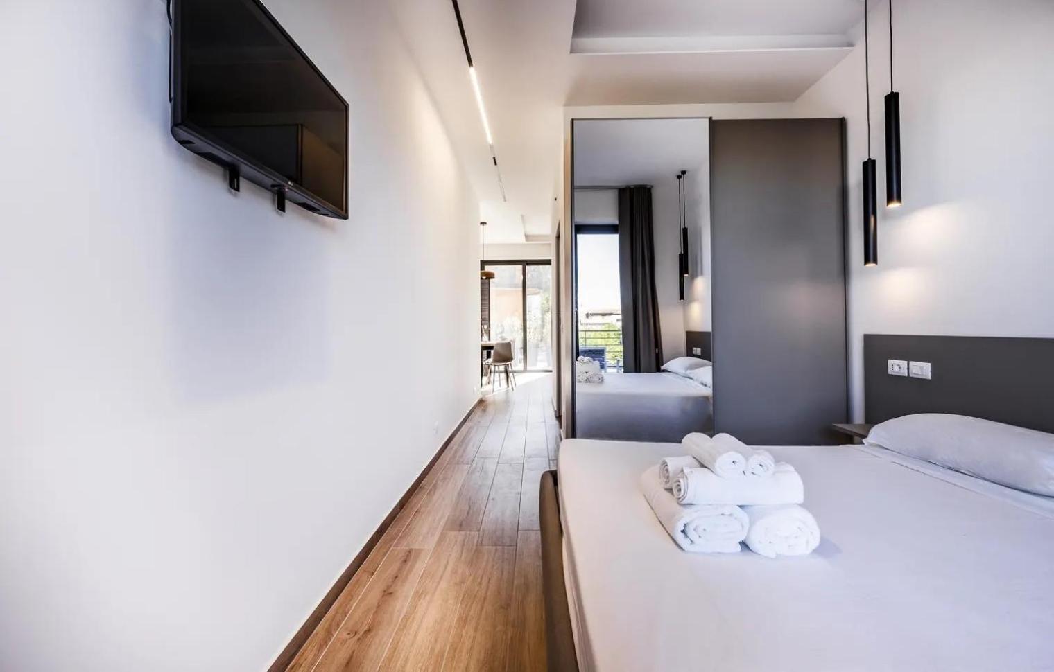 La Brisa Lejlighedshotel Capo dʼOrlando Eksteriør billede