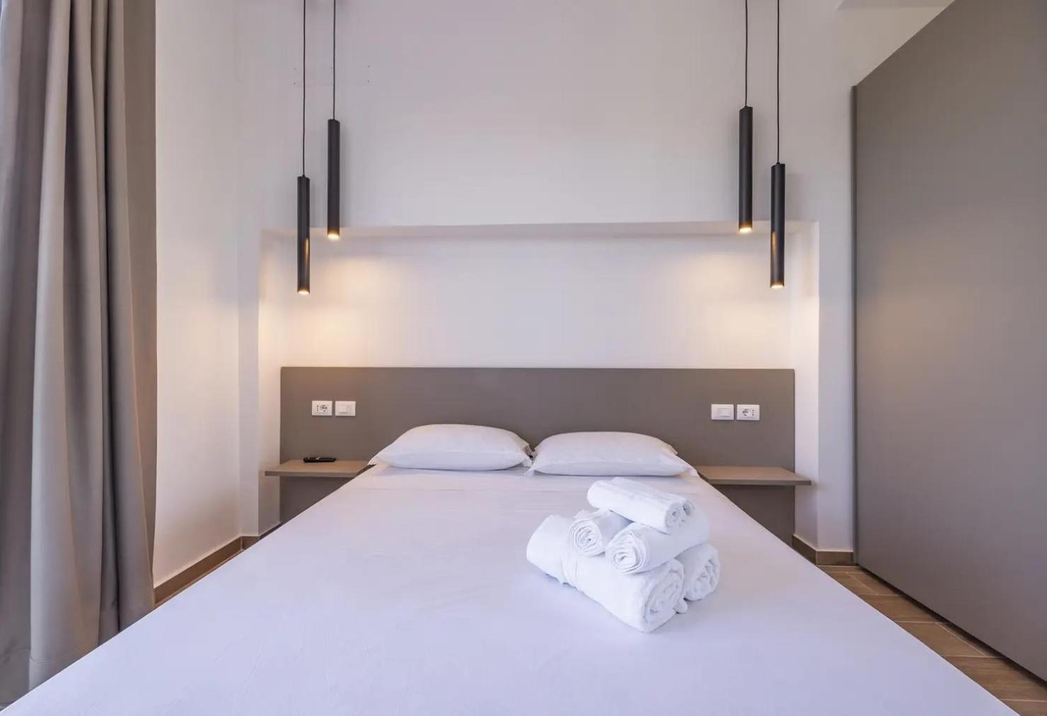La Brisa Lejlighedshotel Capo dʼOrlando Eksteriør billede