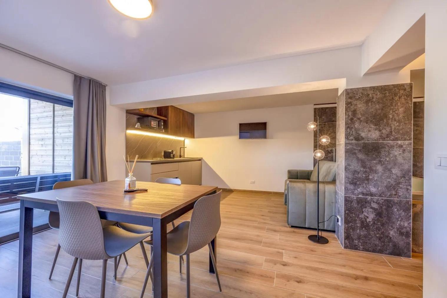 La Brisa Lejlighedshotel Capo dʼOrlando Eksteriør billede